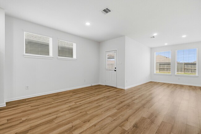 Building Photo - 17043 Luminous Ln