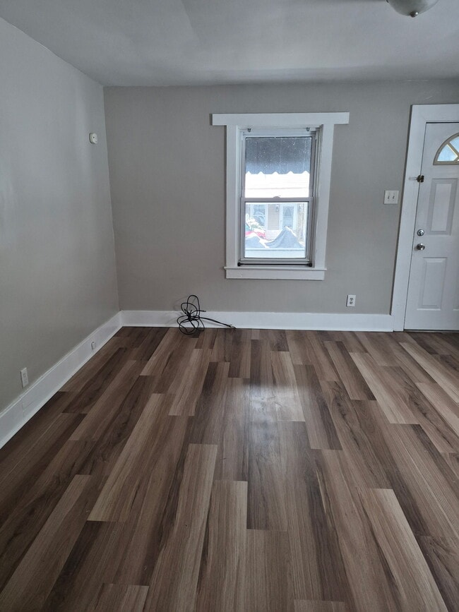 Building Photo - 805-807 Pittsburgh St