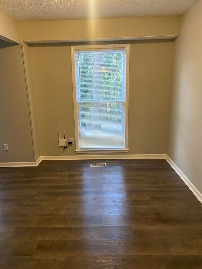 Building Photo - New For Rent in Pinson!