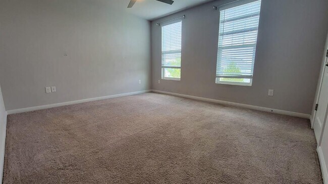 Building Photo - 404 Ferrule Dr