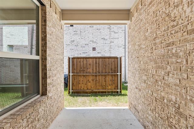 Building Photo - 1104 Milfoil Dr