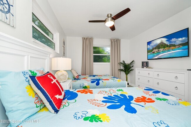 Building Photo - 363 Harbor Dr