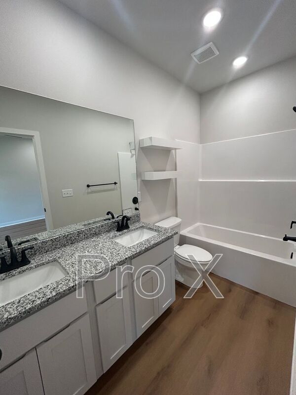 Building Photo - 623 Cosmos St