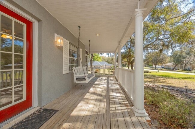 Building Photo - 728 Willow Wood Pl