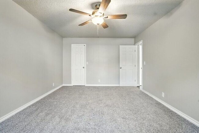 Building Photo - 2929 S 138th E Pl