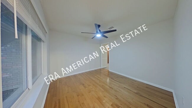 Building Photo - 6 Poquito Rd