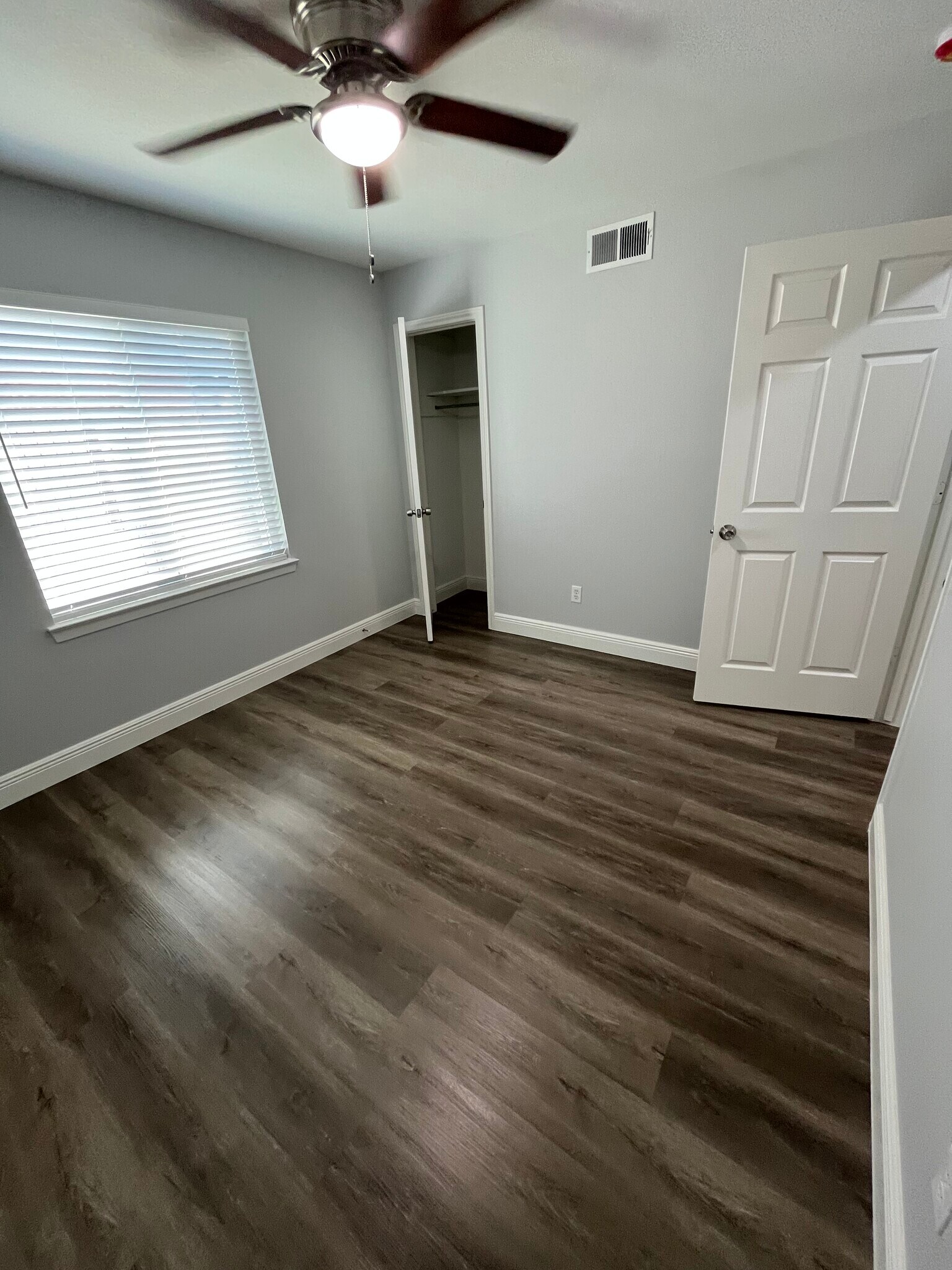 Building Photo - 3730 Tam O Shanter Dr