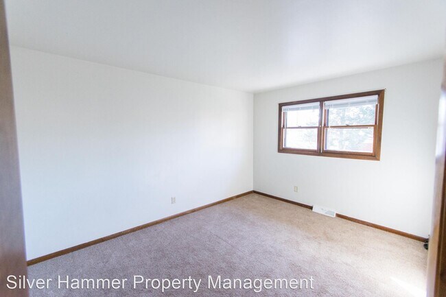 Building Photo - 3 br, 2 bath House - 815 N Elmer St.