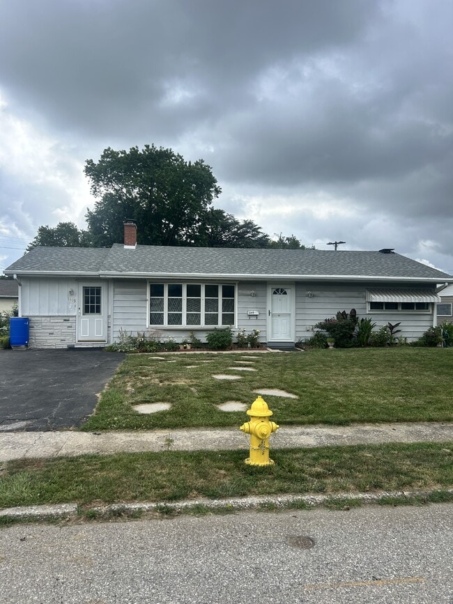 Building Photo - 1403 Dartmouth Rd