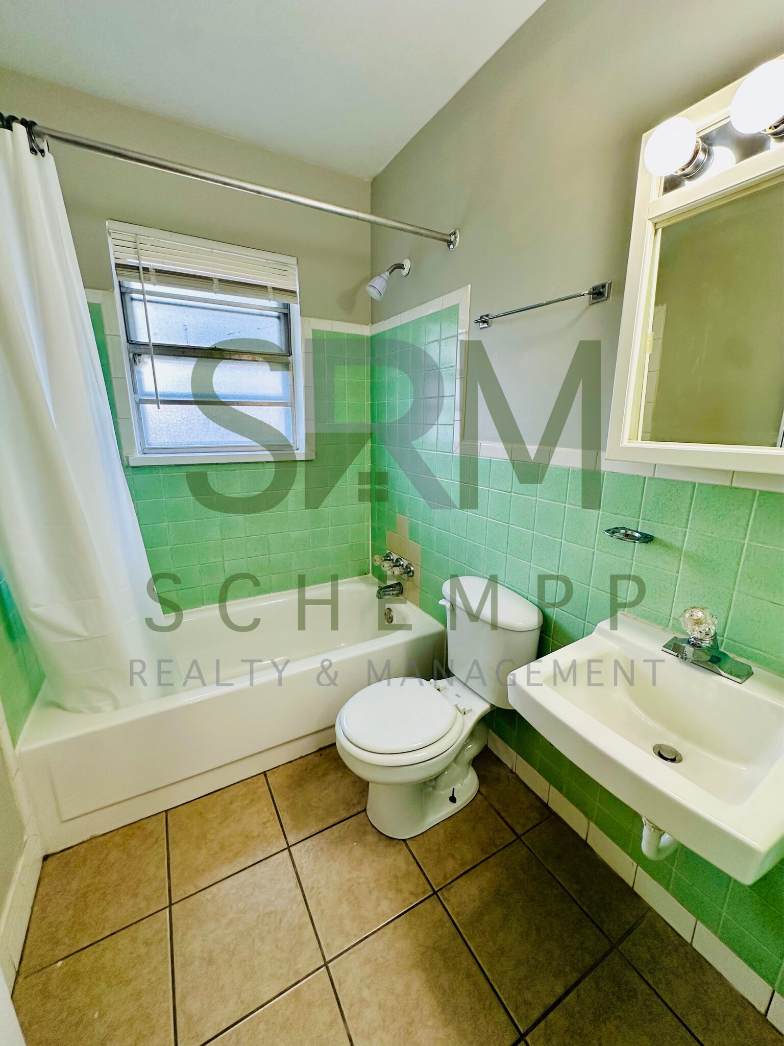 Building Photo - 4700 Walnut Grove Ave