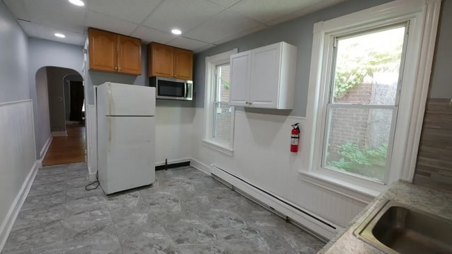 Building Photo - 58 Franklin St