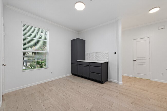 Building Photo - 16827 Libson Falls Dr