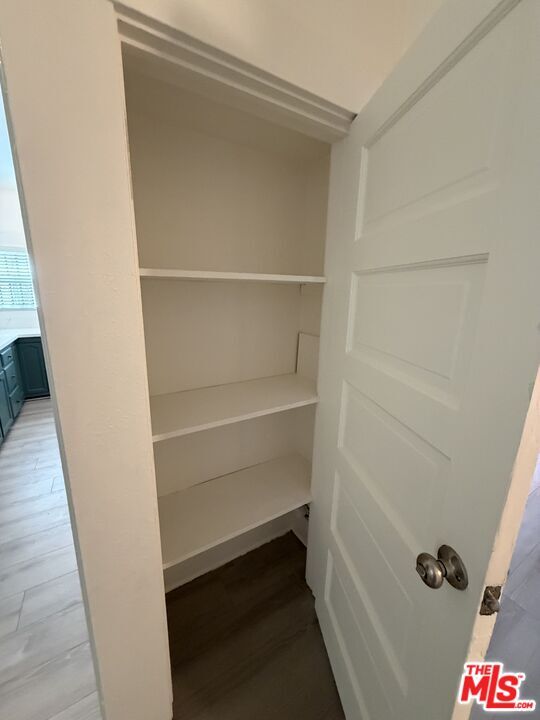 Building Photo - 1406 S St Andrews Pl