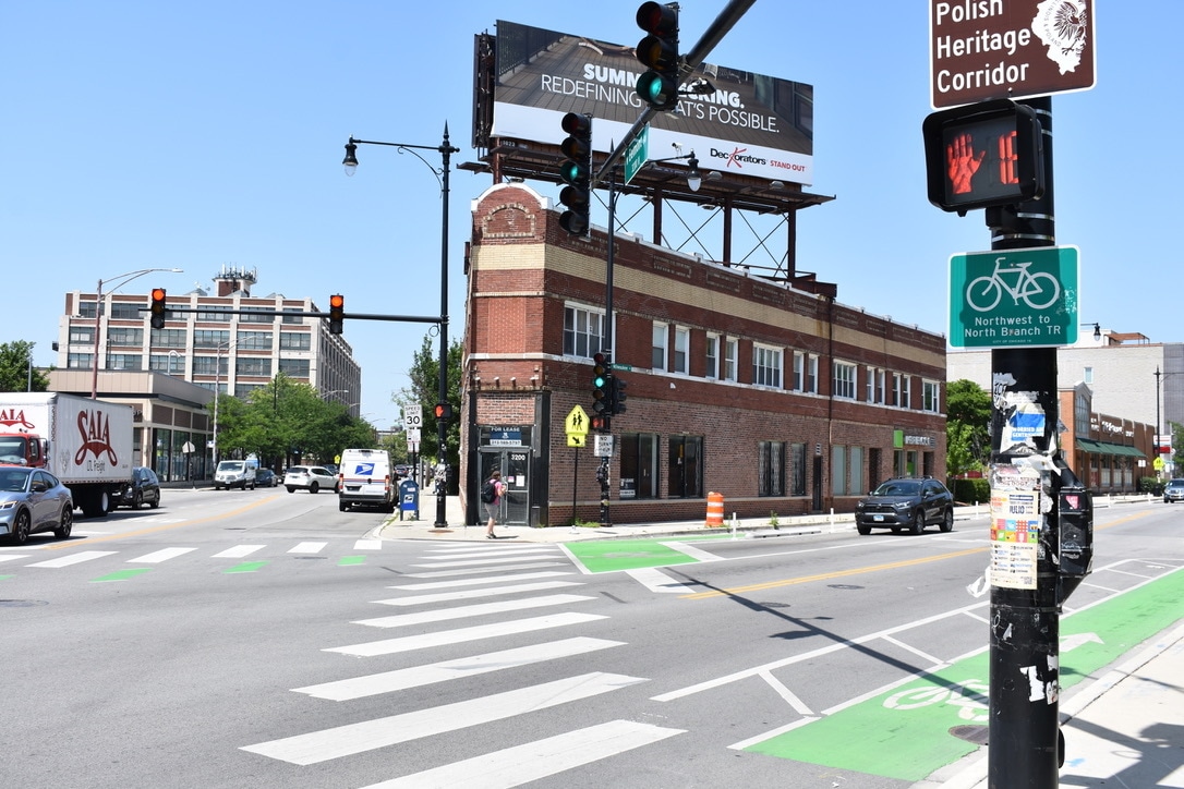 Looking West on Belmont - 3906 W Belmont Ave