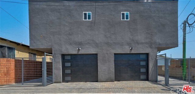 Building Photo - 965 S Lorena St