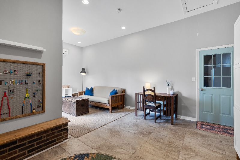 Building Photo - 1551 Decatur Dr