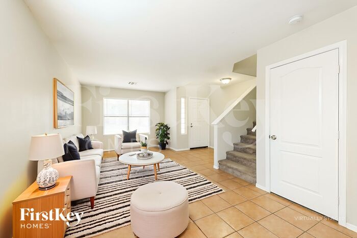 Building Photo - 12922 W Holly St