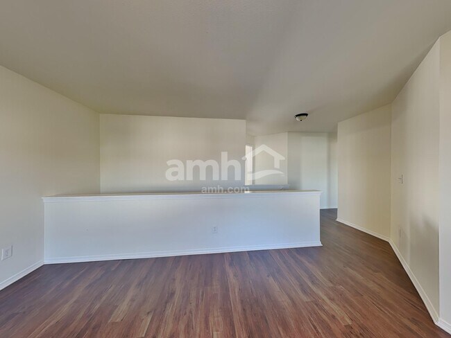 Building Photo - 1611 Rustic Arch Way