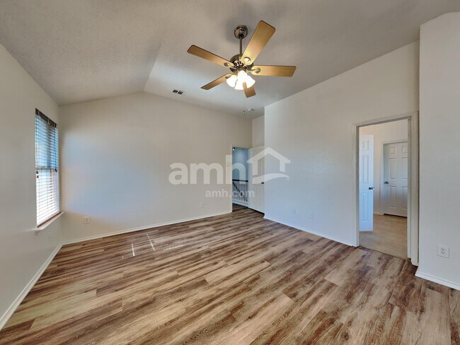 Building Photo - 10308 Oak Branch Ln