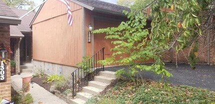 Building Photo - 1305 Camphill Way