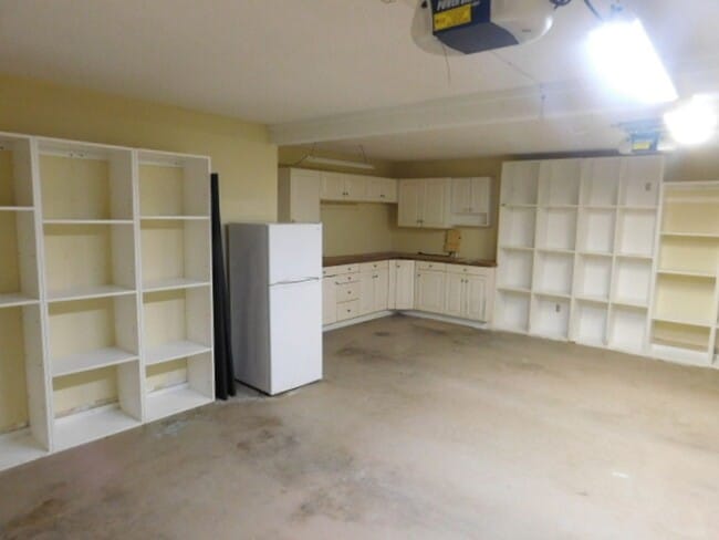 Building Photo - Expansive Unfurnished Spanish Wells Home Available for Rent