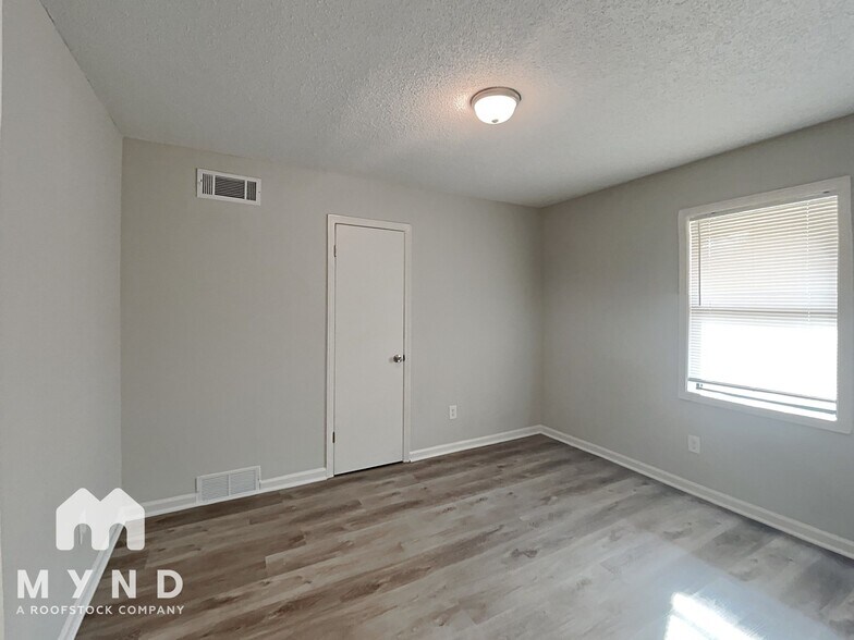 Building Photo - 4202 Knight Arnold Rd