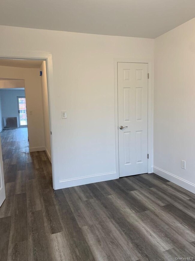 Building Photo - 4410 Baychester Ave