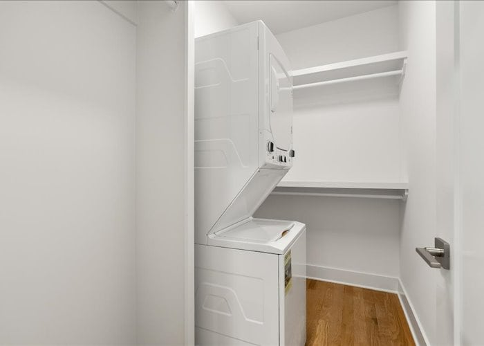 Building Photo - 1300 Edgehill Ave