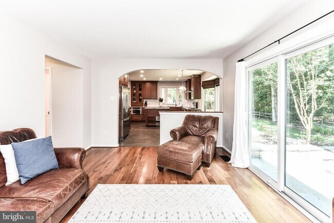 Building Photo - 12696 Kettering Dr