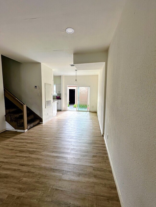 Building Photo - 12400 Brookglade Cir