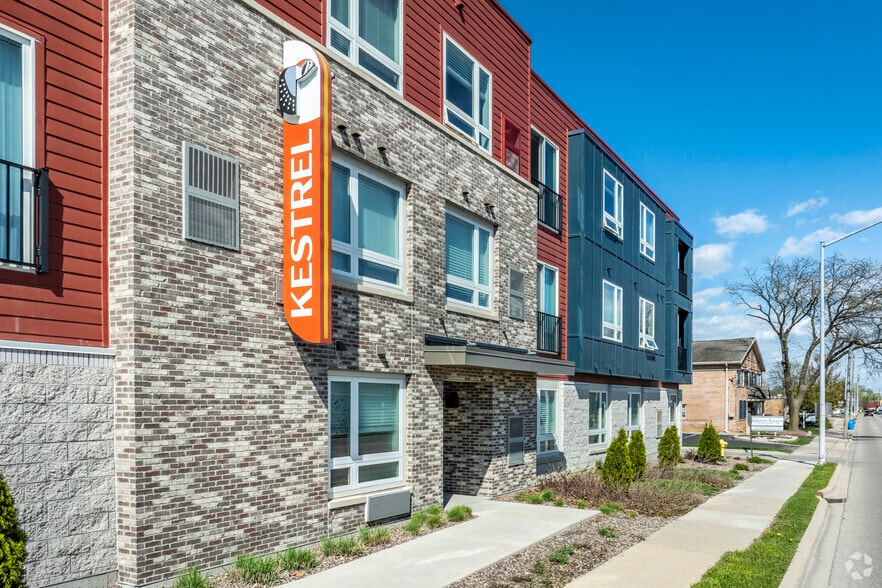 Main Entrance - Kestrel Apartments