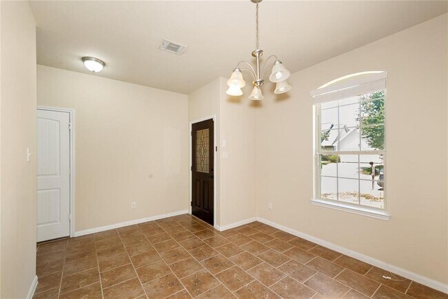Building Photo - 17423 Waterview Dr