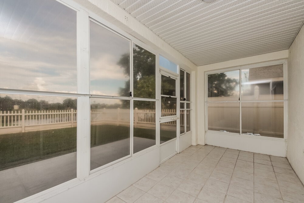 Building Photo - 1853 Wimbledon St