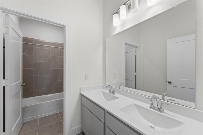 Building Photo - 12954 Rio Mariano Ln