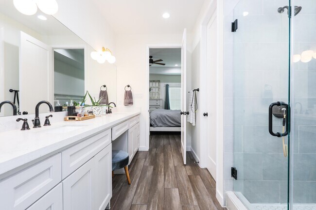 Building Photo - 1419 Calamian Dr