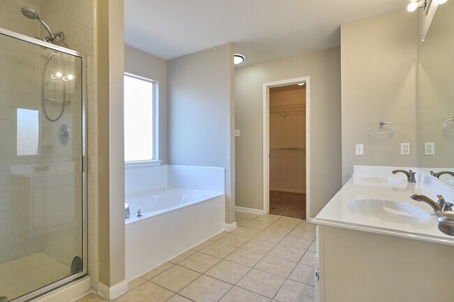 Building Photo - 219 Fort Sumter Ct