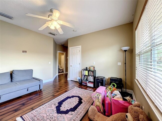 Building Photo - 709 Broadoak Loop