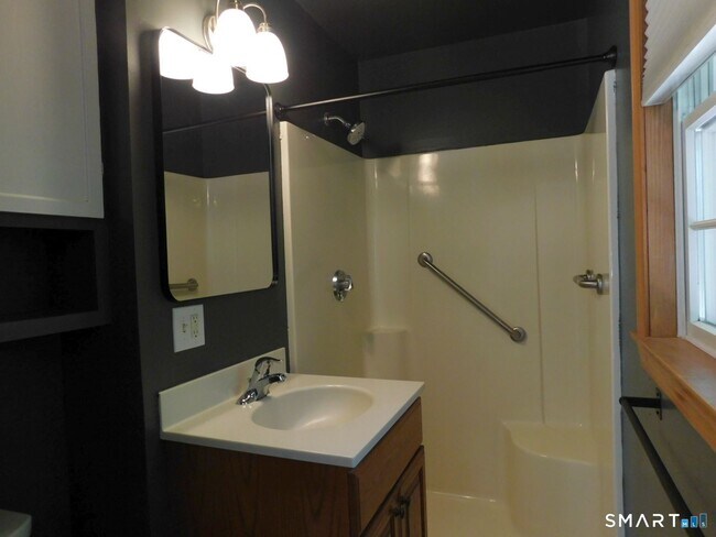 Building Photo - 60 Osga Ln