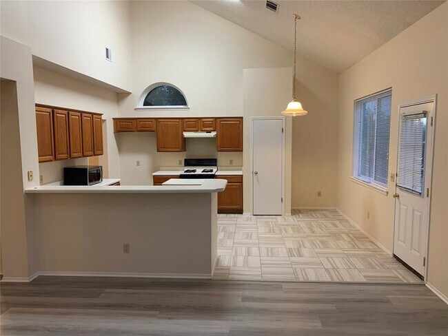 Building Photo - 10911 Grassmere Ct