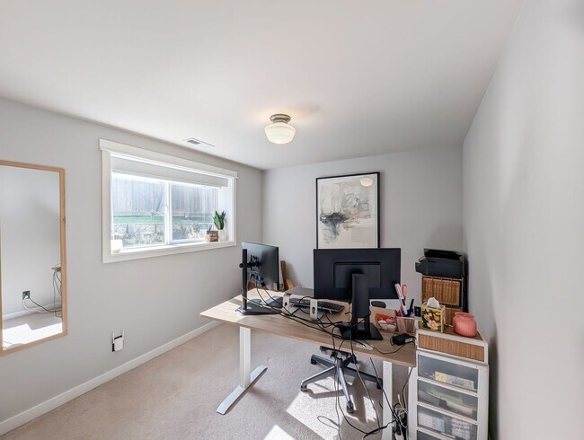 Building Photo - Elegant 3-Bedroom Home with Exceptional Craftsmanship in West Seattle