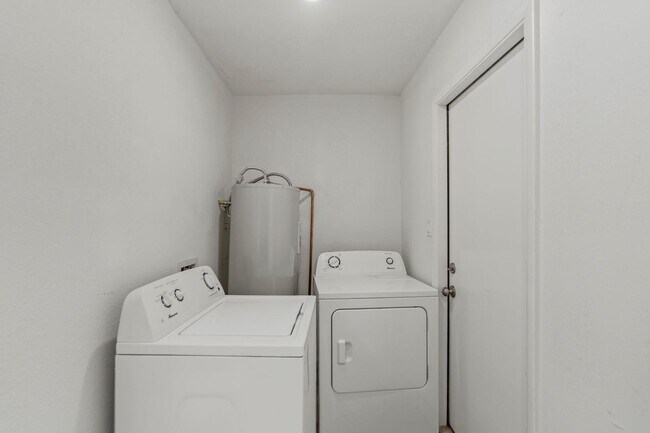 Building Photo - 15237 North 21st St