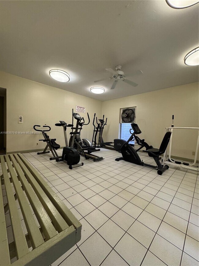 Building Photo - 2940 N Course Dr