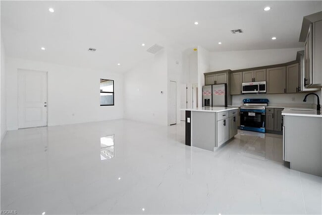 Building Photo - 2458 NW 9th Terrace