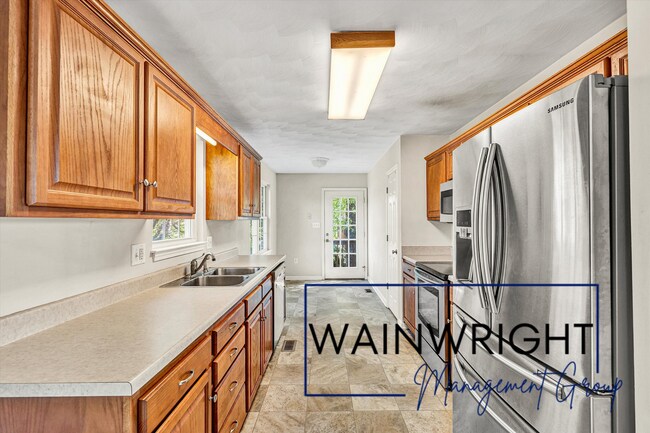Building Photo - Charming Ranch Convenient Location