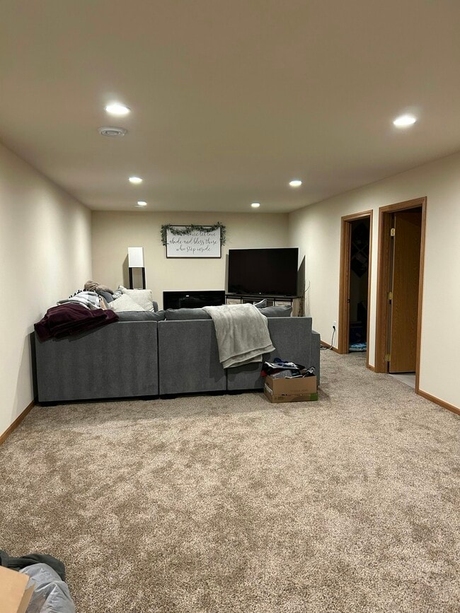 Building Photo - 1203 Temple Dr