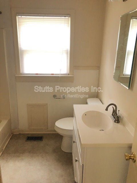 Building Photo - 1938 Shade Ave