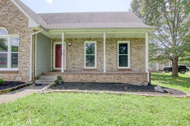 Building Photo - 180 Kings Deer Dr