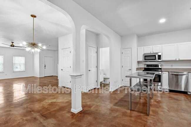 Building Photo - 207 Starr St