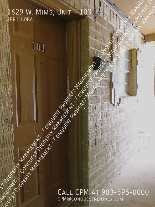 Building Photo - 1629 W Mims St