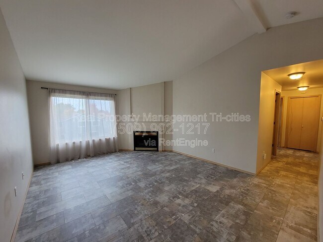 Building Photo - 2628 Scottsdale Pl